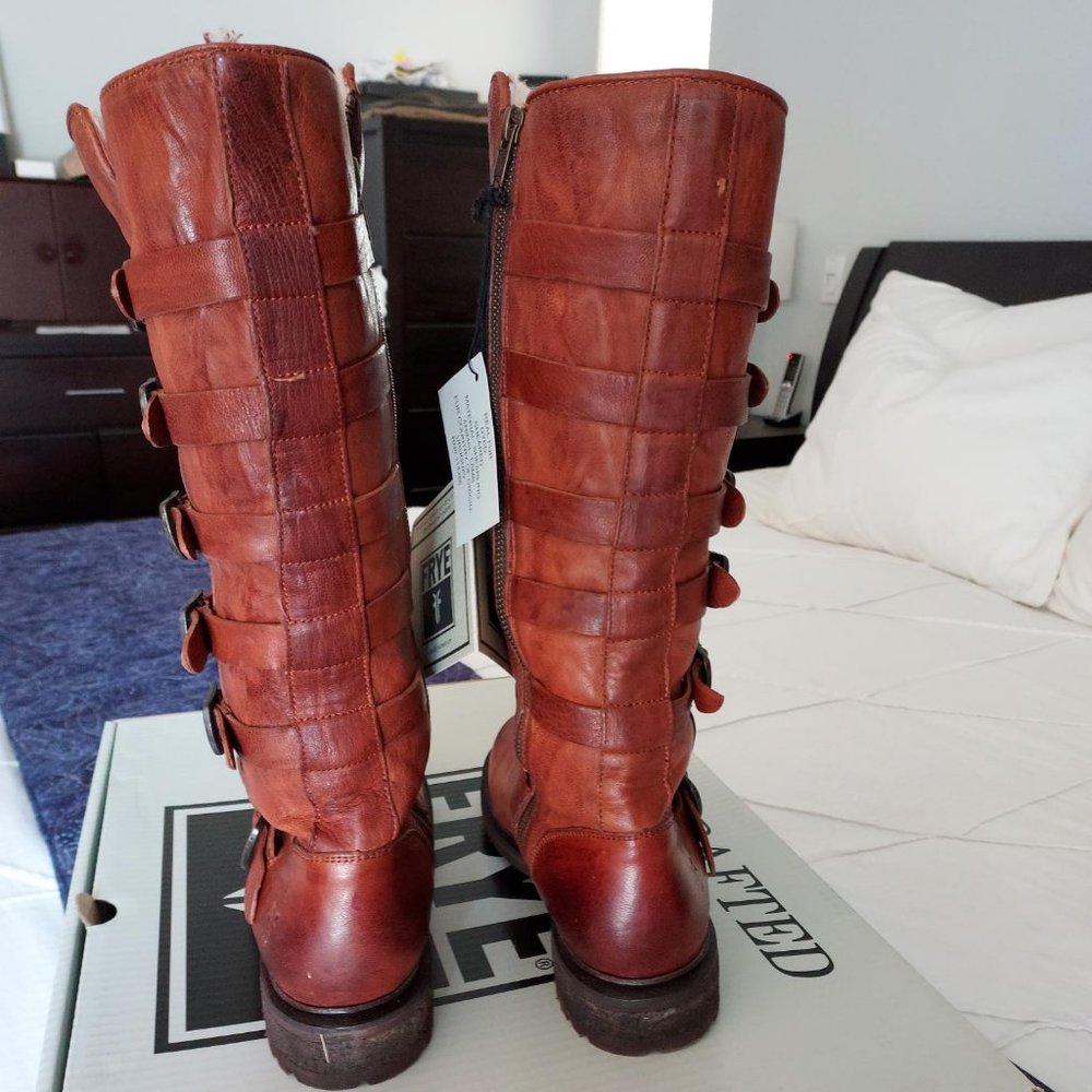 NIB Frye Valerie tall belted boots, cognac, fully fur lined!  8.5 (more like 8) - Picture 4 of 13